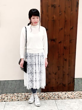 「JEANASIS（ジーナシス）のDENIMシルキースキニーパンツ/715842 （デニムパンツ）」を使った、笑奈さん（レディース・162cm）の春コーディネート