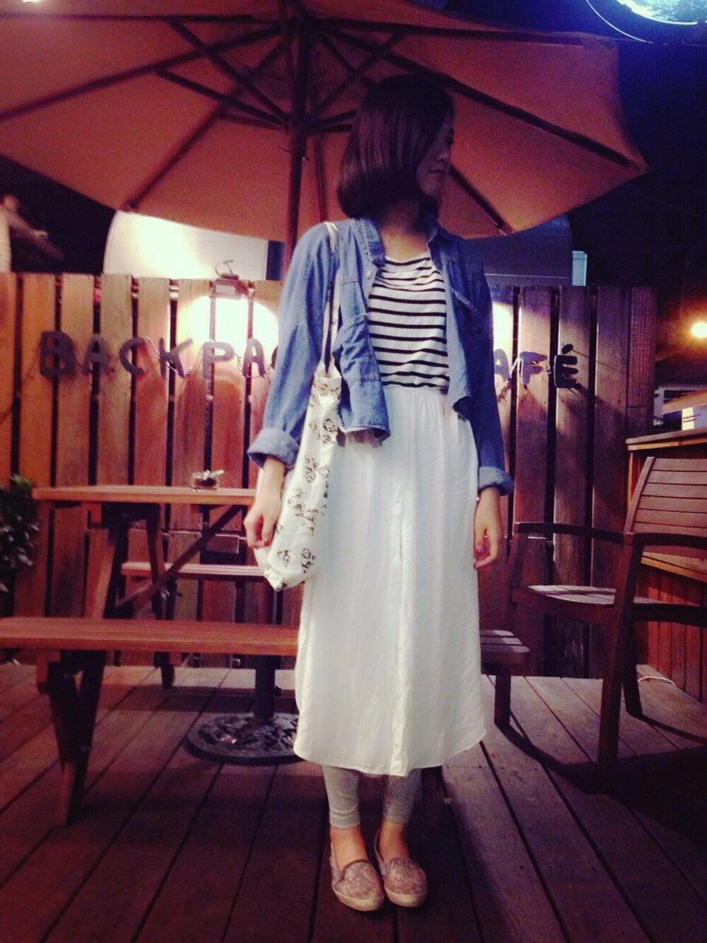 「STYLENANDAのアイテム（スカート、ホワイト系）」を使った、Kikiさん（レディース・156cm）の秋コーディネートの1枚目の写真