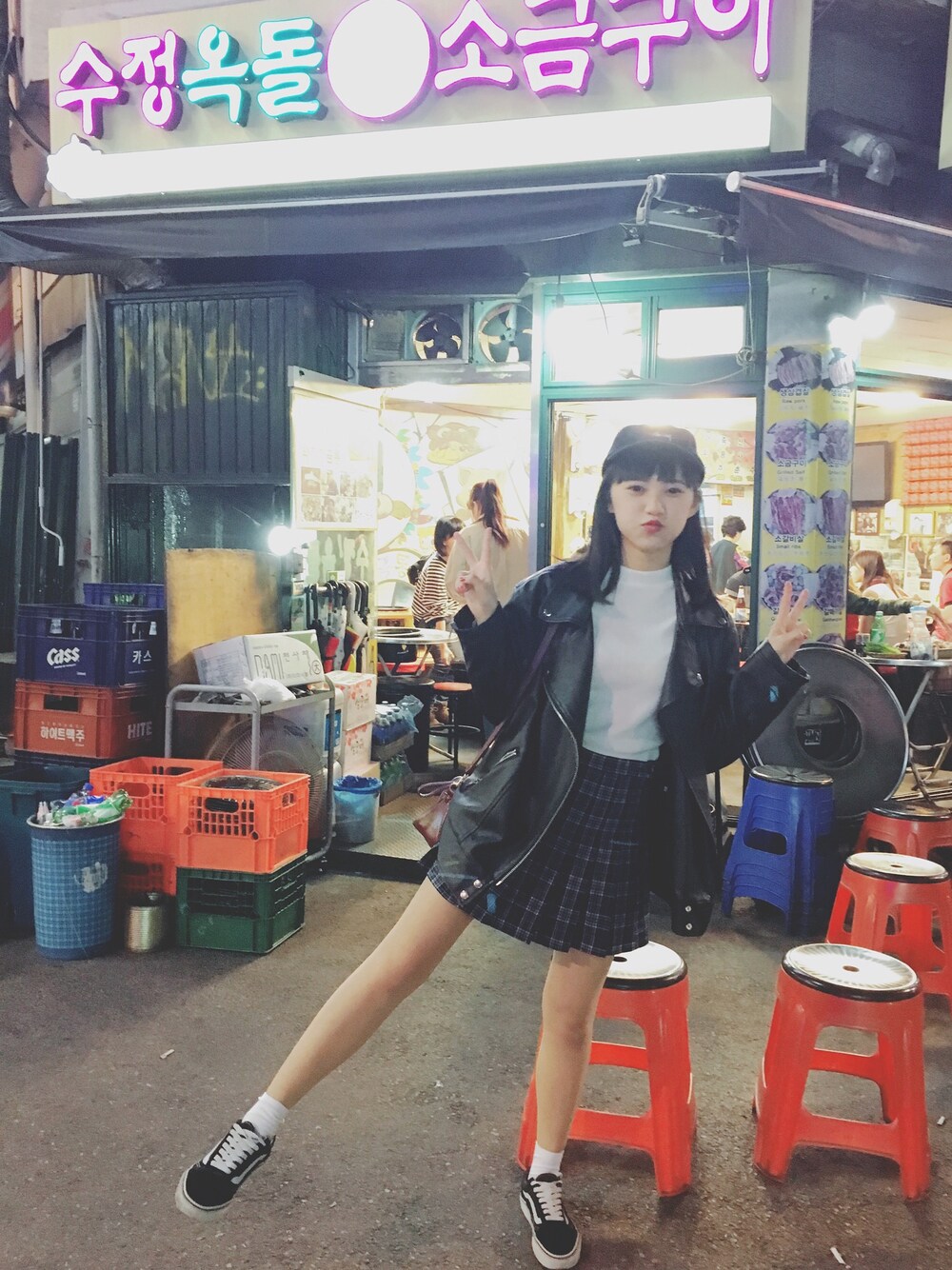 「カジュアル、ootd、ホンデ、韓国ブランド」｜「mixxmixのアイテム（ムートンコート、ブラック系）」を使った、Kikiさん（レディース・156cm）の秋コーディネートの1枚目の写真