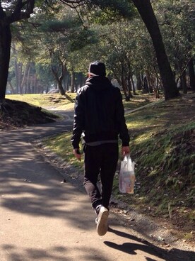 「GIVENCHY（ジバンシイ）のアイテム（スタジャン）」を使った、gminさん（メンズ・179cm）の春コーディネート