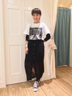 「BEAMS T（ビームスティー）のアイテム」を使った、IGARAMUさん（レディース・162cm）の秋コーディネート