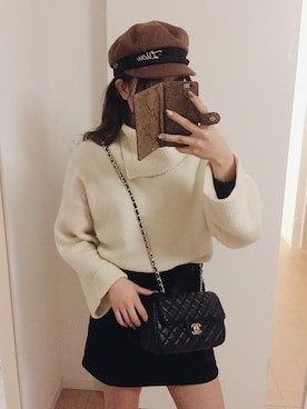 「EVRIS（エヴリス）のスリットタートルネックニットプルオーバー（ニット/セーター、ホワイト系）」を使った、Yui Matsumotoさん（レディース・159cm）の秋コーディネート