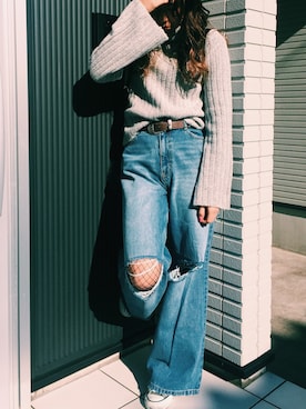 「EVRIS（エヴリス）のダメージデニムワイドパンツ（デニムパンツ、ブルー系）」を使った、Yui Matsumotoさん（レディース・159cm）の冬コーディネート