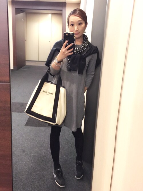 balenciaga cabas medium