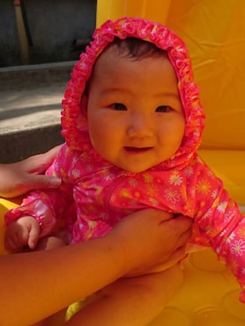 「アイテム（水着、レッド系）」を使った、coco_HaLさん（キッズ・70cm）の秋コーディネート