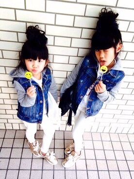 「ZARA KIDSのアイテム（デニムジャケット、ブルー系）」を使った、Nanaさん（キッズ）の春コーディネート