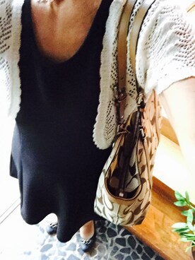 「COACH（コーチ）のアイテム（トートバッグ、ゴールド系）」を使った、Loraさん（レディース）の秋コーディネート