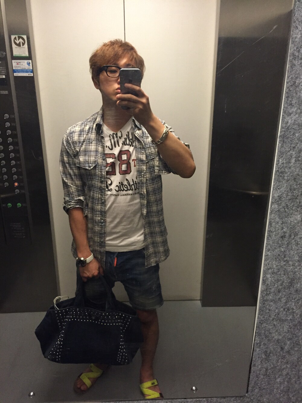 「DOLCE&GABBANAのアイテム（シャツ/ブラウス、ブルー系）」を使った、スマイル君さん（メンズ・169cm）の春コーディネートの1枚目の写真