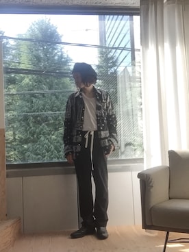 コハラ ヨシユキさんのコーディネート