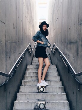 「SUPERGA（スペルガ）のアイテム（シューズ）」を使った、Shihwen  Wangさん（レディース・170cm）の冬コーディネート