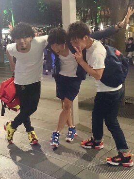 「アイテム（メッセンジャーバッグ、レッド系）」を使った、YUTA KABURAGI さん（メンズ・175cm）の冬コーディネート