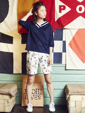 「アイテム（ネックレス）」を使った、parfumPRさん（レディース・162cm）の春コーディネート