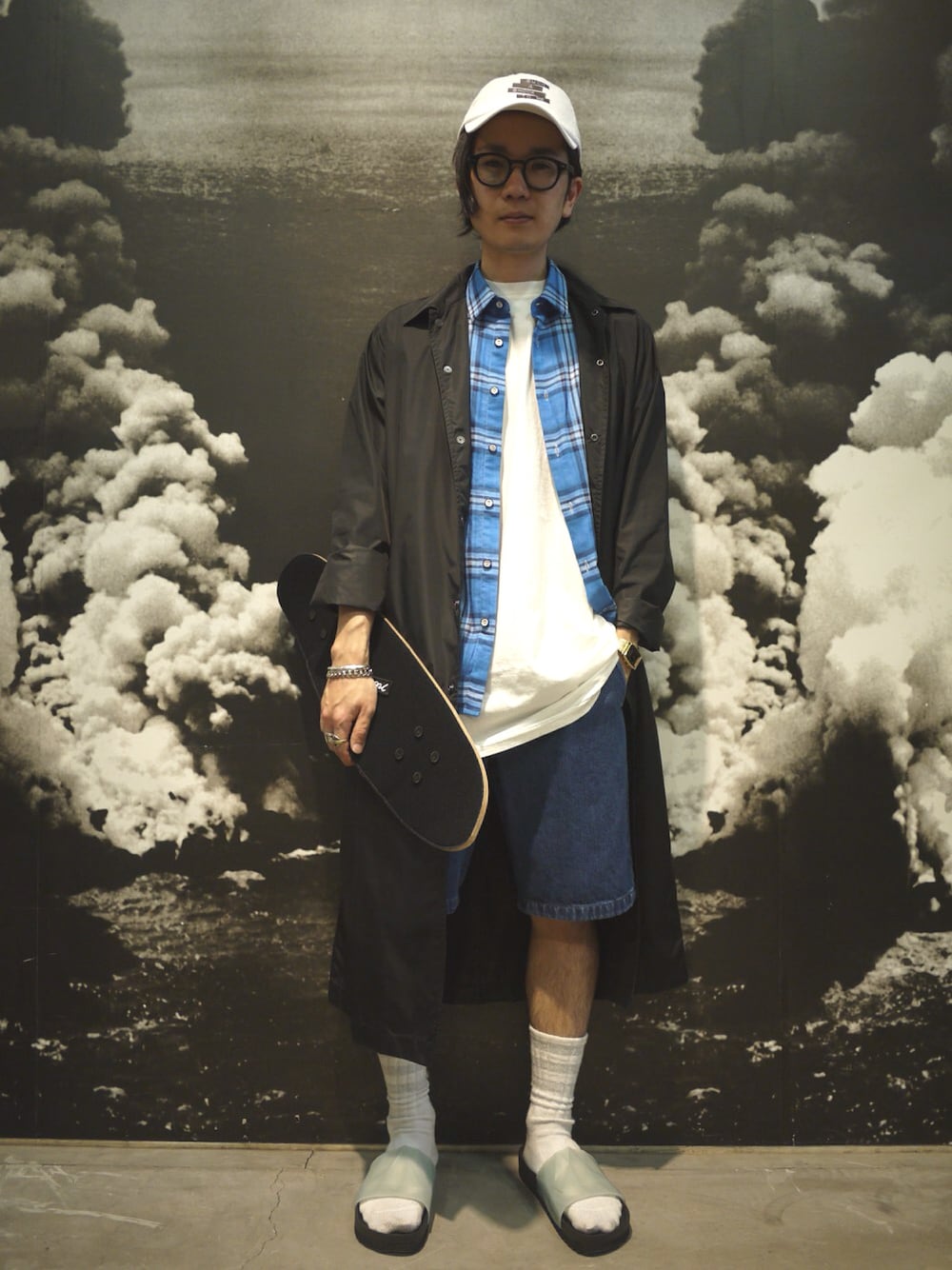 JOHN LAWRENCE SULLIVANのステンカラーコートを使った人気ファッション