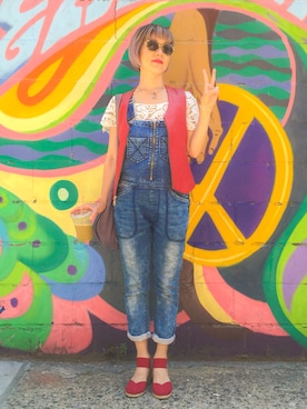 「アイテム（ベスト、レッド系）」を使った、Rock Mama NYCさん（レディース・155cm）の夏コーディネート