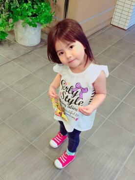 「UNIQLO（ユニクロ）のGIRLS レギンス（デニム・10分丈）（レギンス/スパッツ）」を使った、EmiiroDreamさん（キッズ・90cm）の冬コーディネート