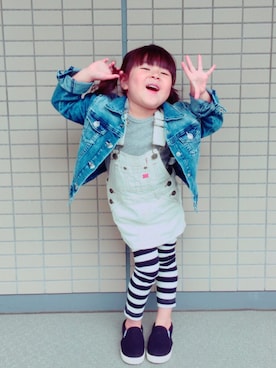 「BREEZE（ブリーズ）のアイテム（ジャンパースカート）」を使った、EmiiroDreamさん（キッズ・100cm）の春コーディネート