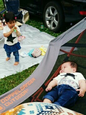 「petit main（プティマイン）のカットフリル付きデニムパンツ（デニムパンツ、ブルー系）」を使った、aoさん（キッズ・90cm）の夏コーディネート