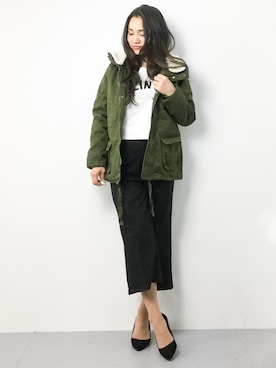 「AZUL by moussy（アズールバイマウジー）のアイテム（その他アウター）」を使った、東舞華さん（レディース・163cm）の春コーディネート
