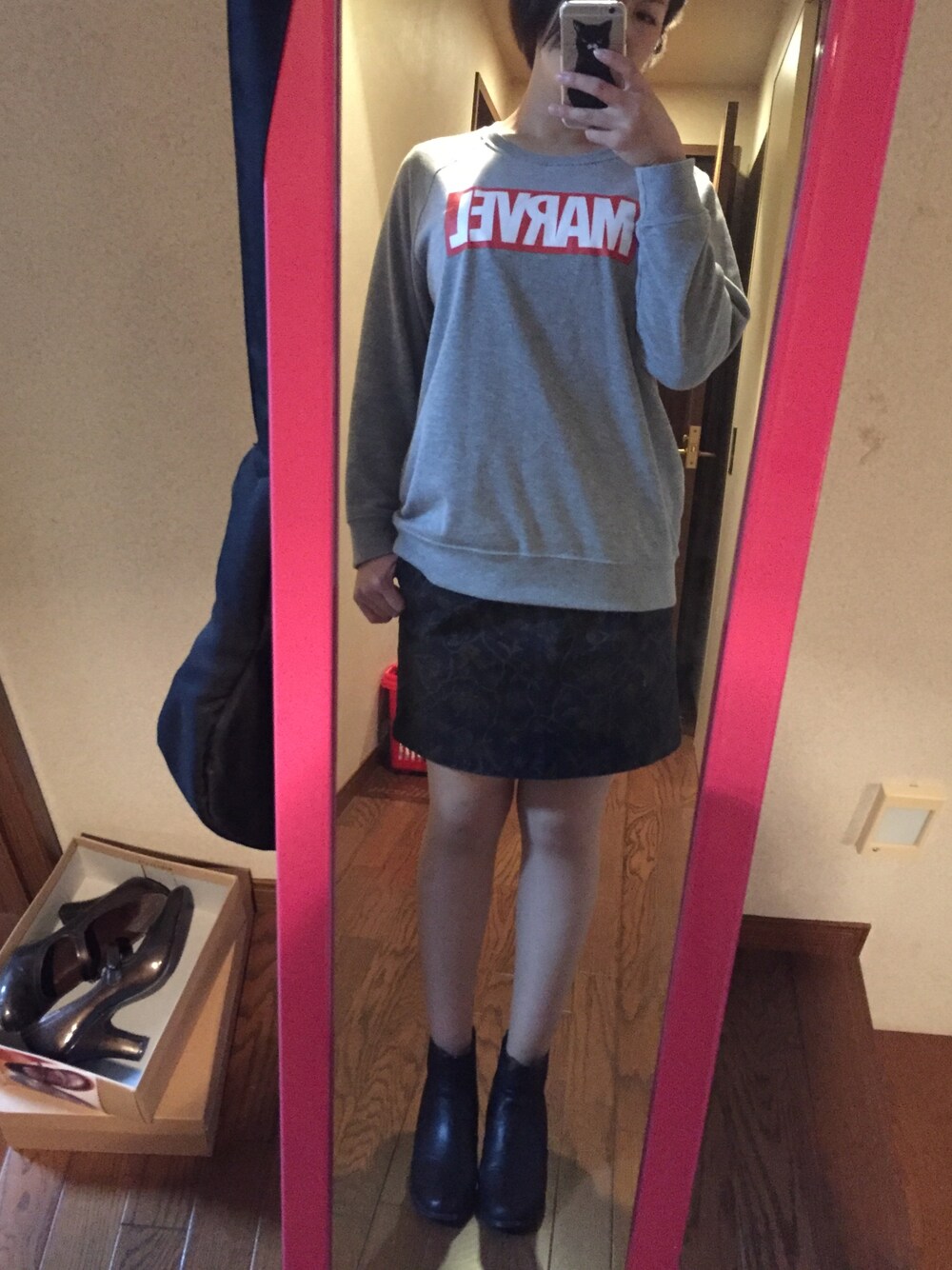 「Honeysのアイテム（スウェット、グレー系）」を使った、らふら。さん（レディース・159cm）の秋コーディネートの1枚目の写真
