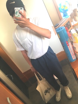 「メゾン キツネ(MAISON KITSUNE)」｜「アイテム（PC・スマホグッズ/家電）」を使った、のむ 記録用さん（レディース・161cm）の夏コーディネート