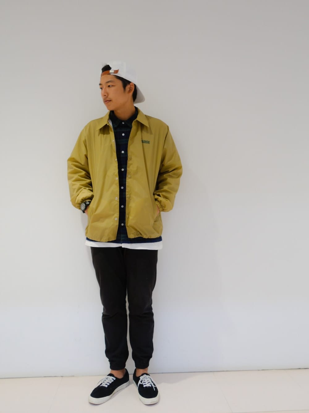 XLARGEのナイロンジャケット（ベージュ系）を使った人気