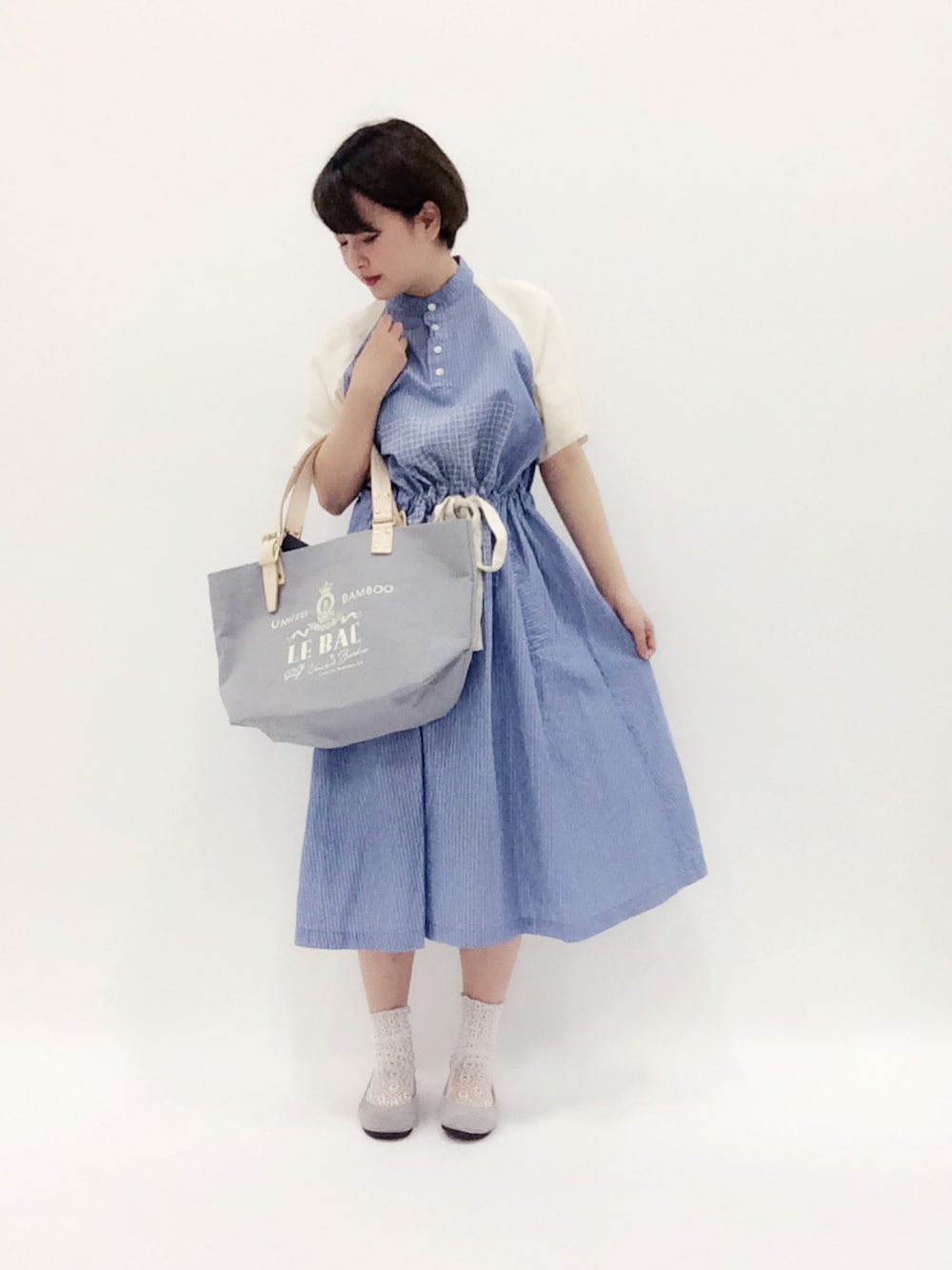 「ワンピース、グレー、水色、バレエシューズ、united bamboo」｜「ZUCCaの(D)GRID&STRIPE（ワンピース、ブルー系）」を使った、ななこさん（レディース・156cm）の春コーディネートの1枚目の写真