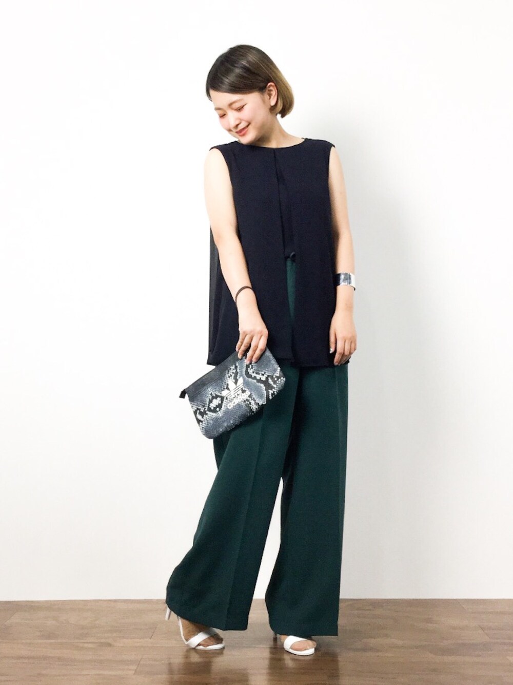 「adidas、レイヤードスタイル、アディダス、スポーツミックス、大人コーデ、ootd、ZOZO夏セール2015」｜「ROPE' PICNICの２ＷＡＹレイヤードブラウス（シャツ/ブラウス、ブルー系）」を使った、ななこさん（レディース・156cm）の夏コーディネートの1枚目の写真