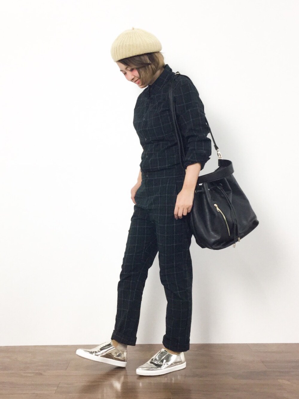 「スニーカー、オールインワン、大人カジュアル、メタリック、ZOZO夏セール2015」｜「TODAYFULのチェックオールインワン（つなぎ/オールインワン、グリーン系）」を使った、ななこさん（レディース・156cm）の夏コーディネートの1枚目の写真