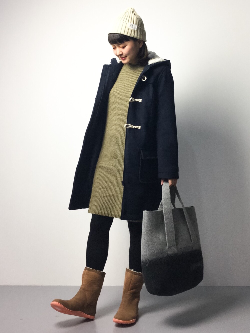 「URBAN RESEARCH ROSSO WOMENのROSSO 片畦×ワッフル編みニットワンピース（ワンピース、イエロー系）」を使った、ななこさん（レディース・156cm）の冬コーディネートの1枚目の写真