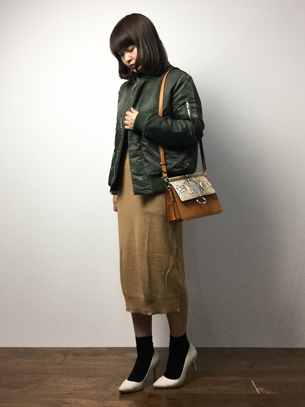 「MOUSSYのAUTHENTIC MA-1/F（ブルゾン、グリーン系）」を使った、ななこさん（レディース・156cm）の冬コーディネートの1枚目の写真