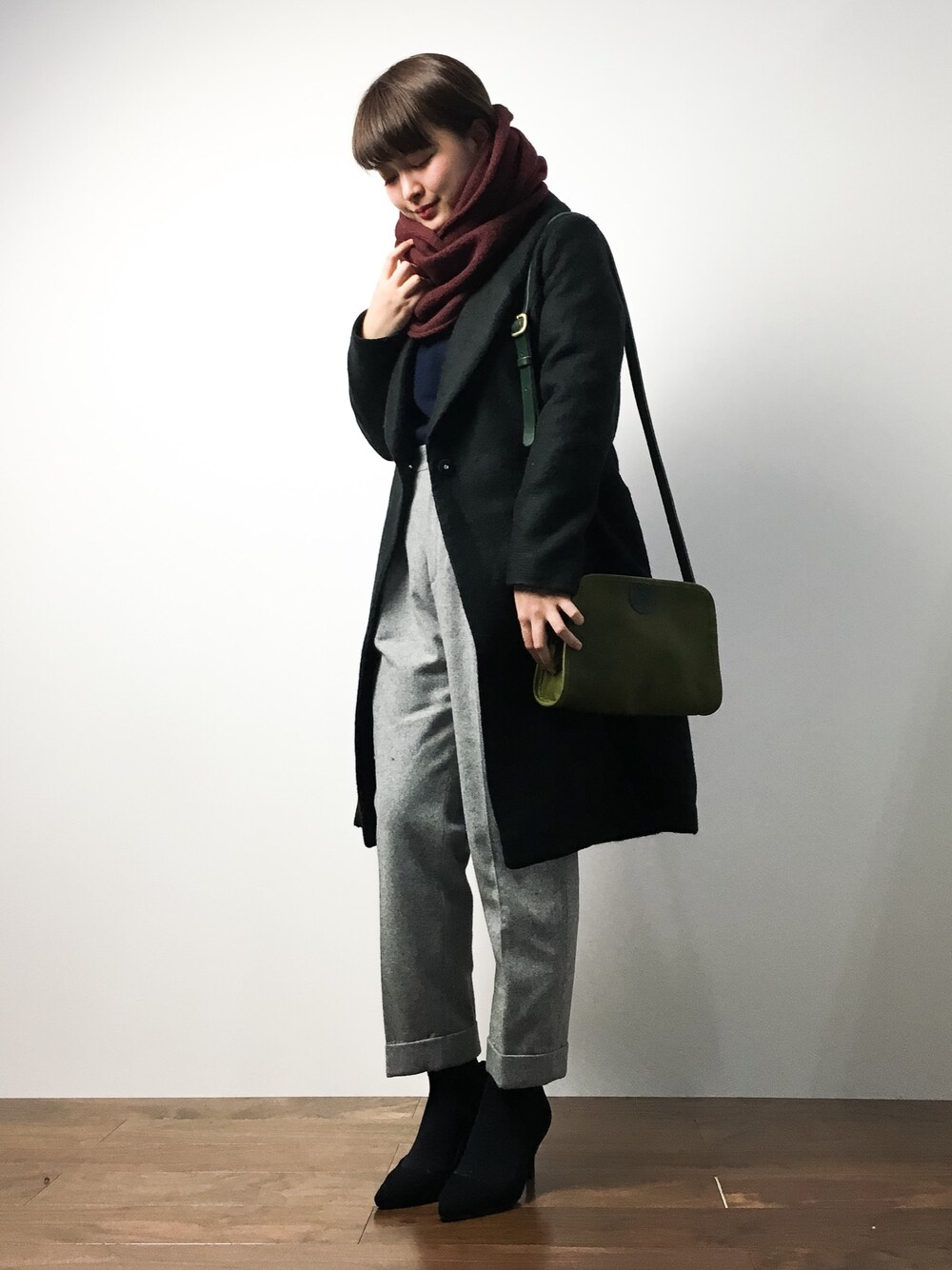 「VISのブークレー起毛ロングショールコート（その他アウター、ブラック系）」を使った、ななこさん（レディース・156cm）の冬コーディネートの1枚目の写真