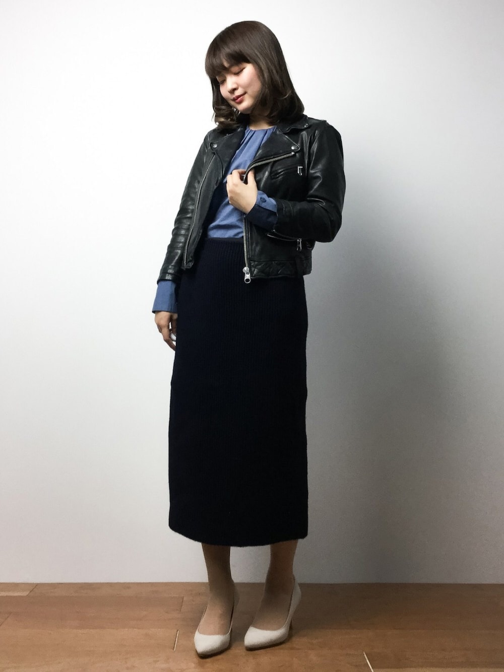 「EN ROUTEのENR ウールアゼニットスカート（スカート、ブルー系）」を使った、ななこさん（レディース・156cm）の冬コーディネートの1枚目の写真