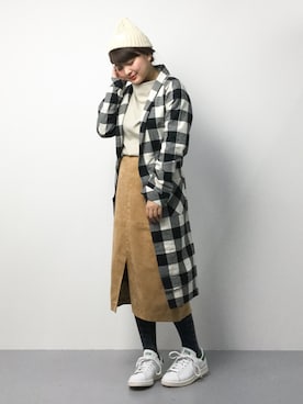 「HELIOPOLE（エリオポール）のアイテム（スニーカー）」を使った、ななこさん（レディース・156cm）の冬コーディネート