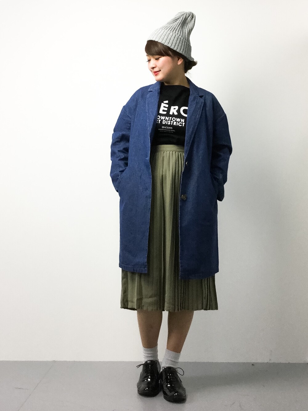「titivateのﾃﾞﾆﾑﾁｪｽﾀｰｺｰﾄ（チェスターコート、ブルー系）」を使った、ななこさん（レディース・156cm）の春コーディネートの1枚目の写真