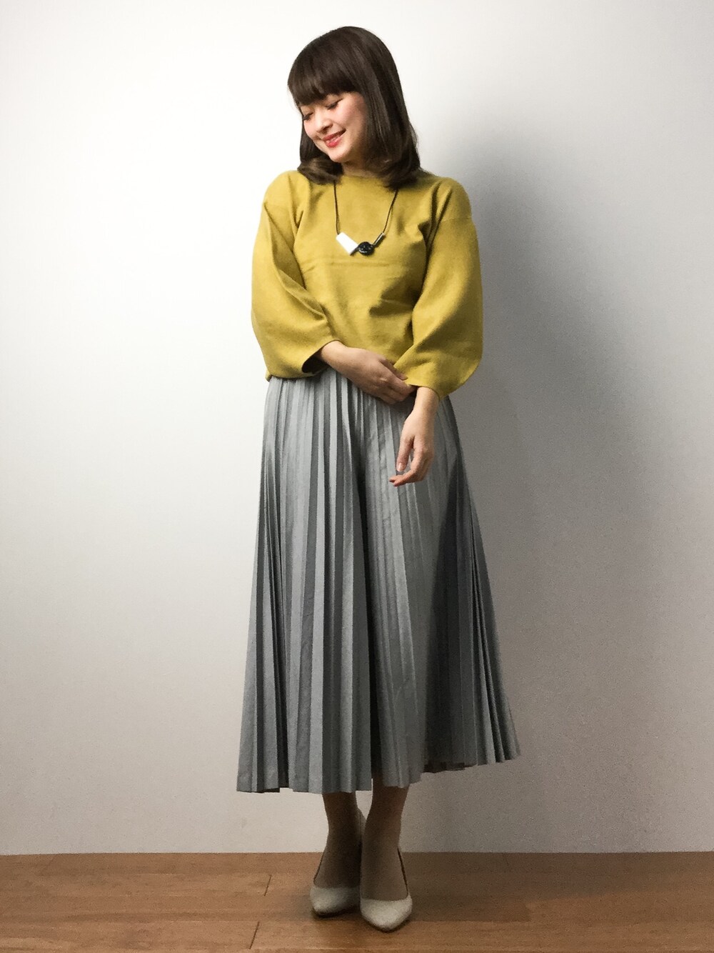 「Kastaneのモチモチバルーン袖PO（ニット/セーター、イエロー系）」を使った、ななこさん（レディース・156cm）の春コーディネートの1枚目の写真