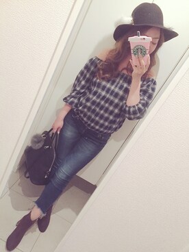 「Ungrid（アングリッド）のインディゴフレイドヘムストスリ（デニムパンツ）」を使った、Sayurinさん（レディース・165cm）の秋コーディネート