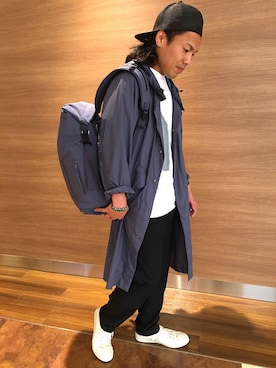 「デサント」｜「アイテム（その他アウター）」を使った、KOJIさん（メンズ・168cm）の春コーディネート