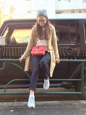 「CELINE」｜「アイテム（スウェット）」を使った、原田沙奈子さん（レディース・163cm）の冬コーディネート