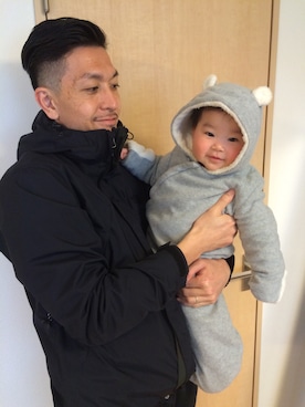 「オールグレー」｜「アイテム（パーカー）」を使った、emaさん（キッズ・70cm）の春コーディネート