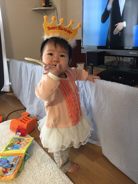「ベルメゾンのアイテム（ロンパース、オレンジ系）」を使った、mamamaさん（キッズ・70cm）の春コーディネート