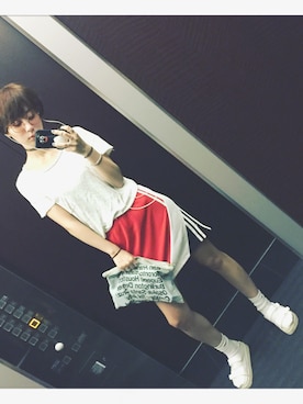 「MARC JACOBS（マークジェイコブス）のアイテム（Tシャツ/カットソー）」を使った、Tomoko Yoshitakeさん（レディース・171cm）の夏コーディネート