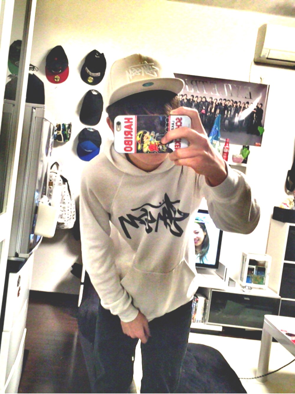 「stussy」｜「STUSSYのアイテム（その他、ホワイト系）」を使った、たそさん（メンズ・165cm）の春コーディネートの1枚目の写真