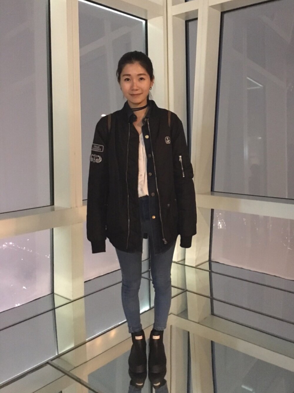 「navy、HUNTER、Lulus、Meier.Q、MA1」｜「NAVYのアイテム（ジャケット/アウター、ブラック系）」を使った、Krysten🐱さん（レディース・163cm）の春コーディネートの1枚目の写真