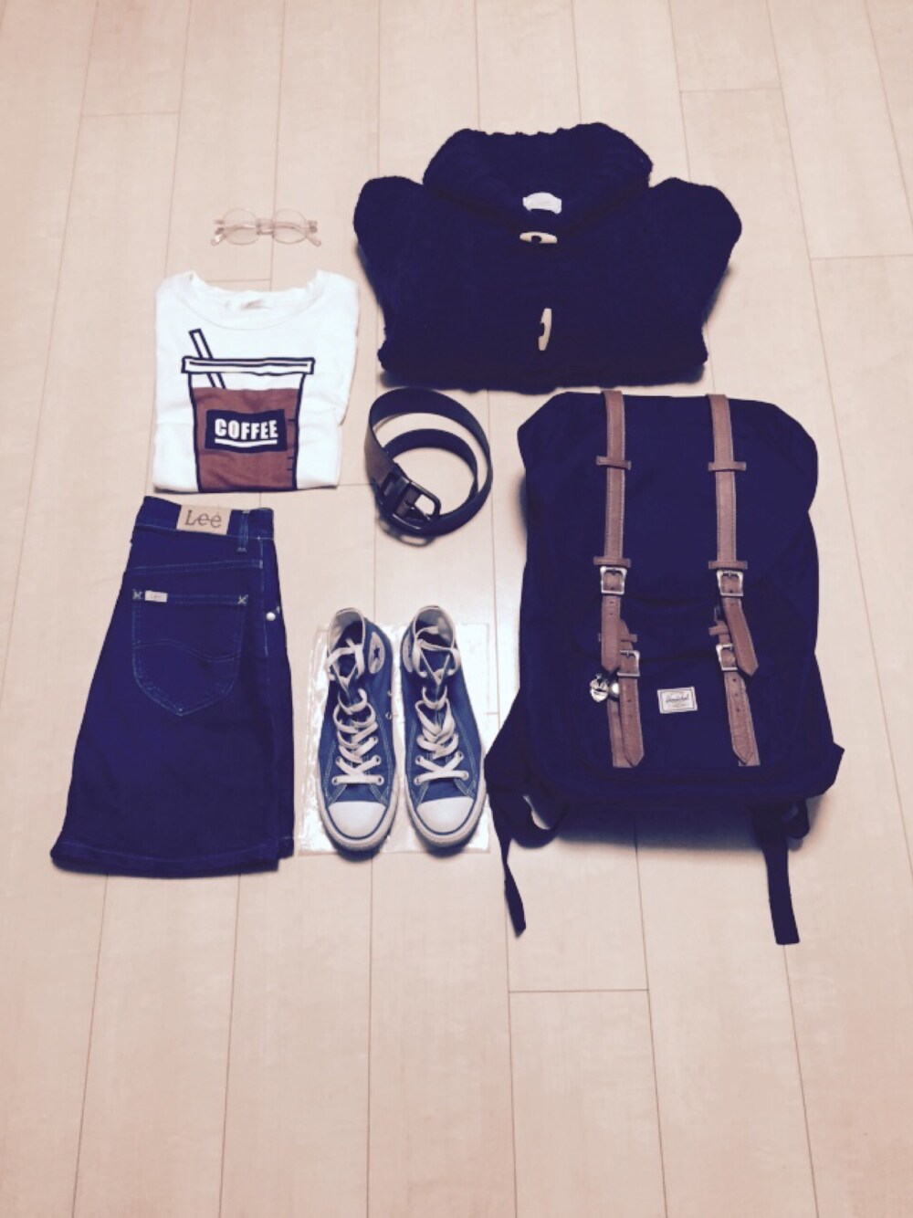 「CONVERSEのCONVERSE / CVS ALL STAR HI（スニーカー、ブルー系）」を使った、アイリさん（レディース・153cm）の冬コーディネートの1枚目の写真