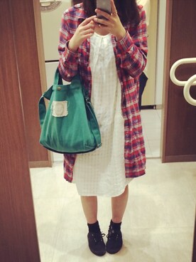 「GU（ジーユー）のアイテム（シャツ/ブラウス、レッド系）」を使った、mamiさん（レディース・152cm）の秋コーディネート