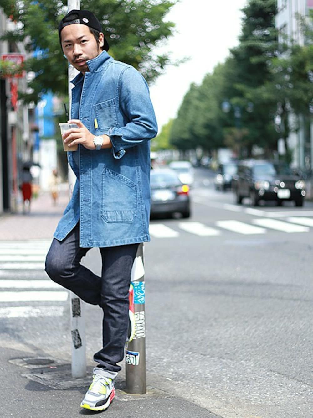 「NIKE、LEE、ショップコート、デニムコート、デニムパンツ、Champion、NIKE AIR MAX、WORLD WORKERS」｜「And Aの｜BLEACH UNCUT CORDUROY SHOP COAT (WORLD WORKERS)（その他アウター、ブルー系）」を使った、Kameさん（メンズ・177cm）の秋コーディネートの1枚目の写真