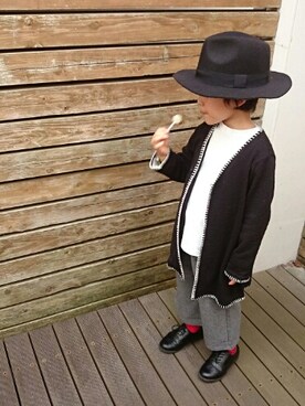 「韓国子供服のアイテム（カーディガン/ボレロ、ブラック系）」を使った、OU.さん（キッズ・130cm）の秋コーディネート