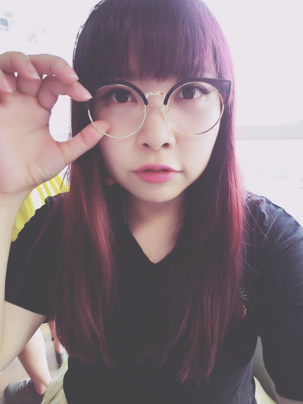 「vintage、weekendmarket、hkgirl」｜「STYLENANDAのアイテム（Tシャツ/カットソー、ブラック系）」を使った、SophieNGloryw/GloryGUGUさん（レディース・156cm）の夏コーディネートの1枚目の写真