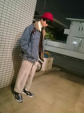 「袴パンツ」｜「アイテム（デニムジャケット）」を使った、おたべさん（メンズ・179cm）の秋コーディネート