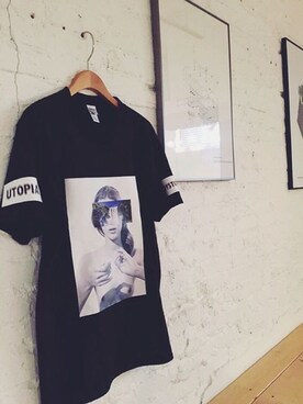 「Utopia Dystopiaのアイテム（Tシャツ/カットソー、ブラック系）」を使った、U_Dystopiaさん（レディース）の秋コーディネート